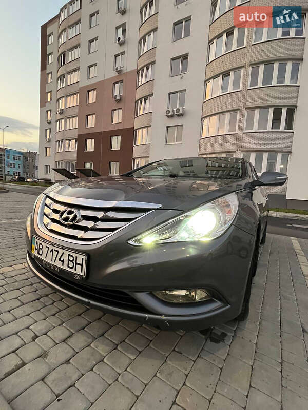 Hyundai Sonata 2011