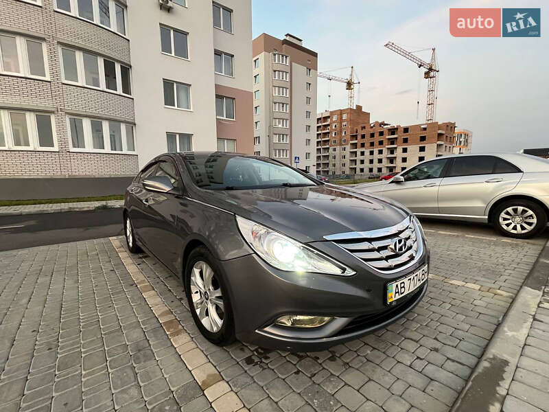 Hyundai Sonata 2011