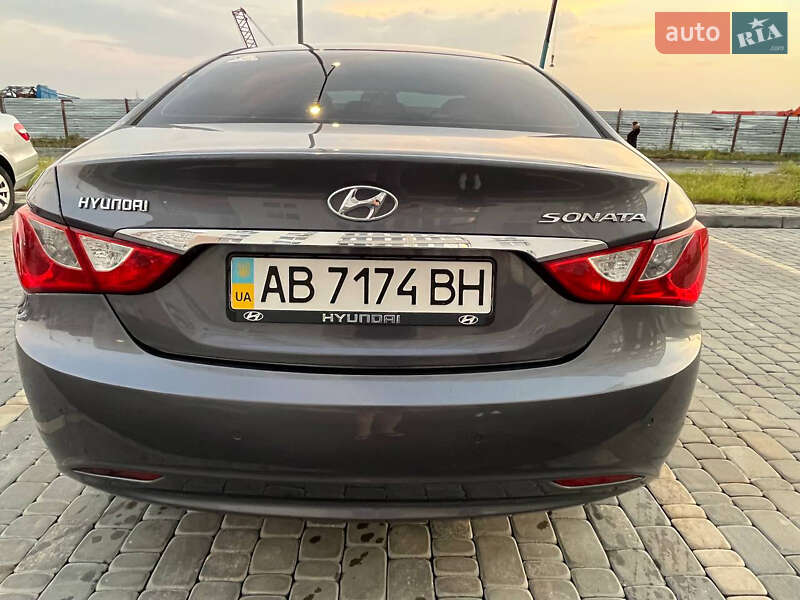Hyundai Sonata 2011