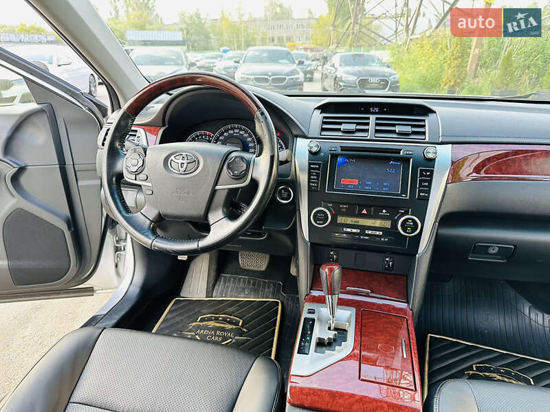 Toyota Camry 2012