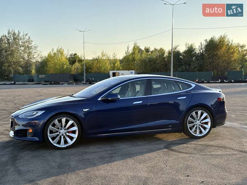 Tesla Model S 2016