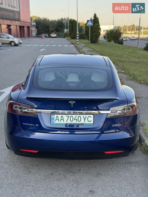 Tesla Model S 2016
