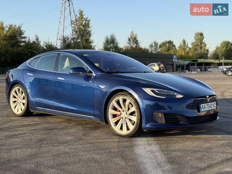 Tesla Model S 2016