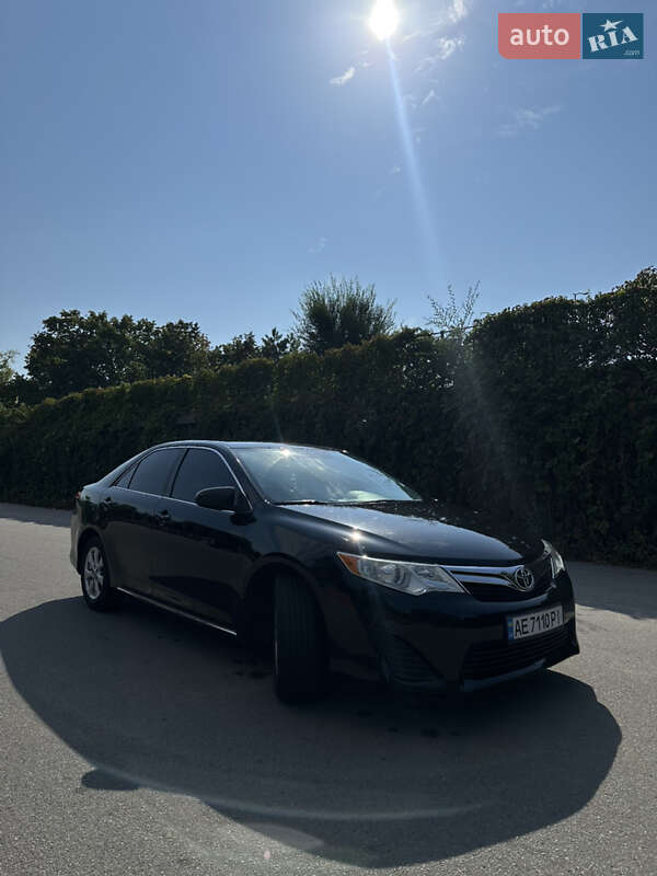 Toyota Camry 2012