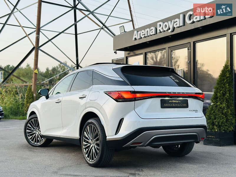 Lexus-1