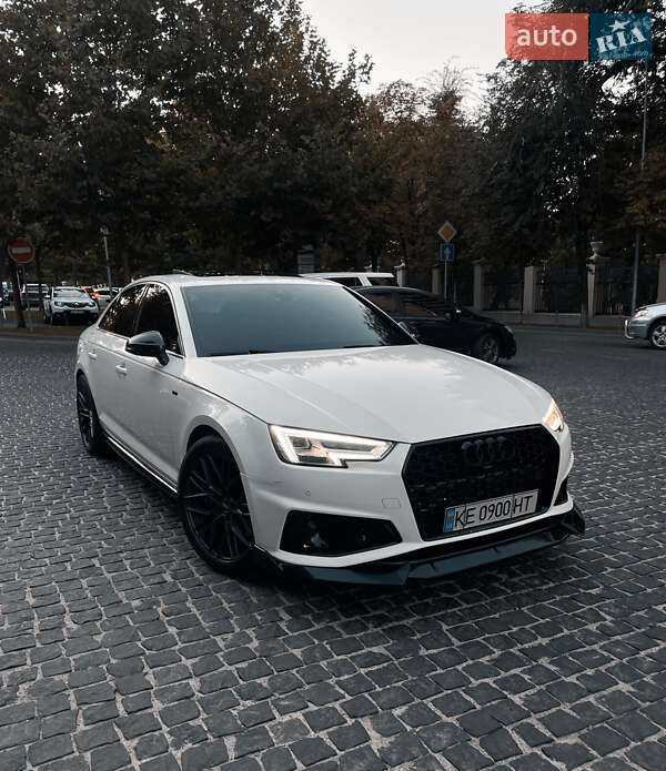 Audi A4 2019