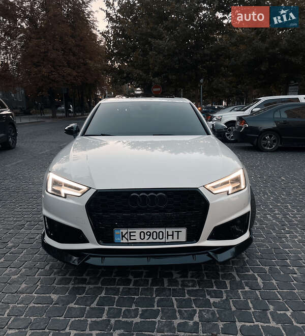 Audi A4 2019