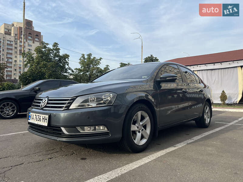 Volkswagen Passat 2011
