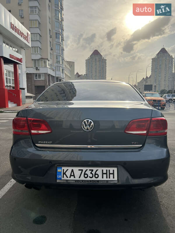 Volkswagen Passat 2011