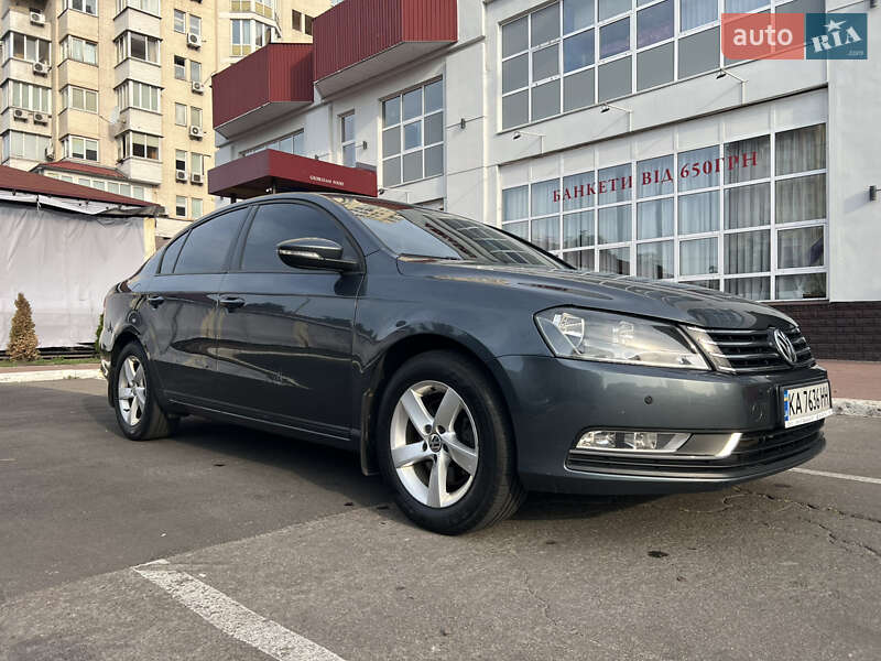 Volkswagen Passat 2011