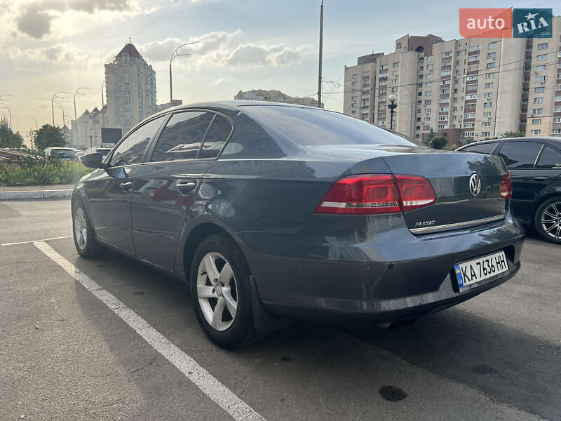 Volkswagen Passat 2011