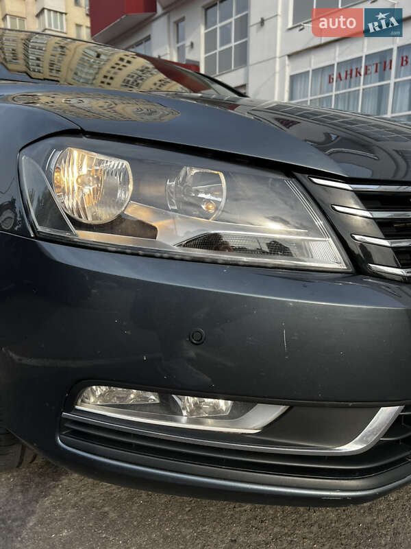 Volkswagen Passat 2011