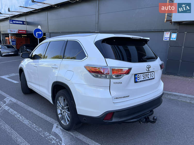 Toyota Highlander 2016