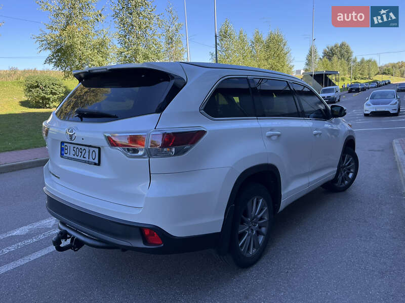 Toyota Highlander 2016