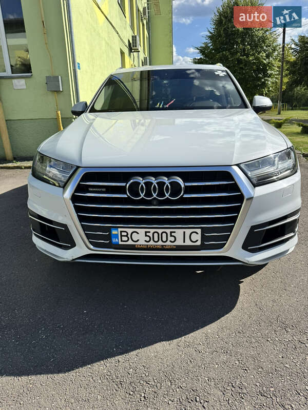 Audi Q7 2016