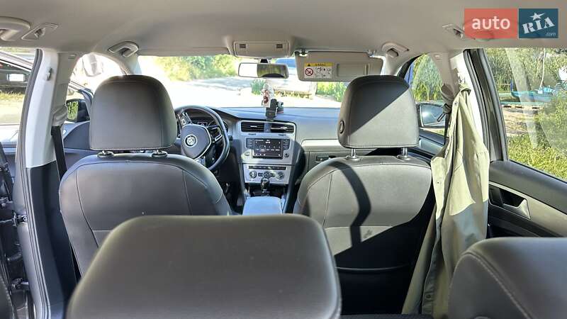 Volkswagen Golf 2016