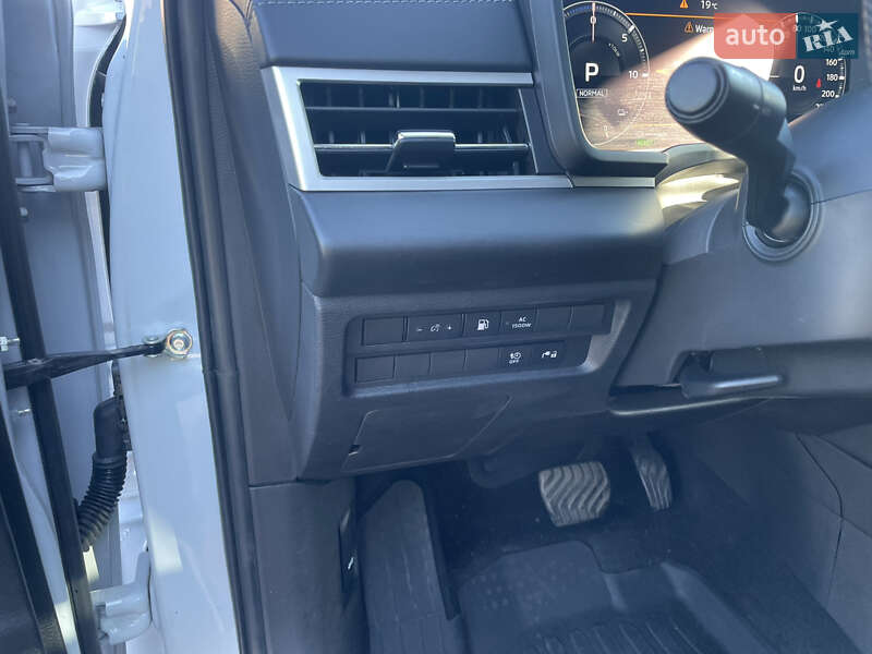 Mitsubishi Outlander 2023