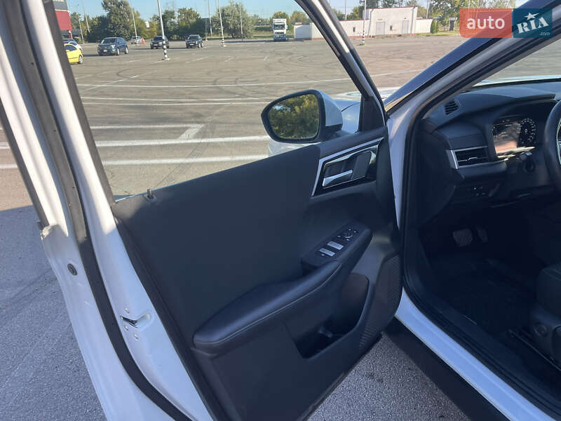 Mitsubishi Outlander 2023