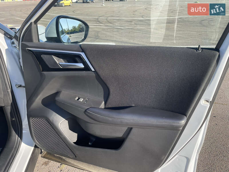 Mitsubishi Outlander 2023