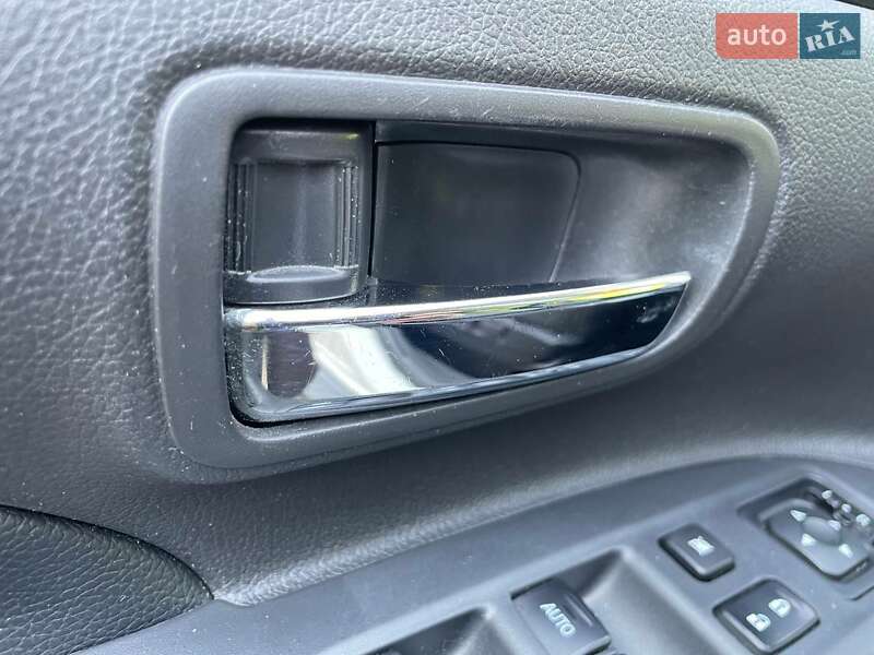 Mitsubishi Outlander 2016