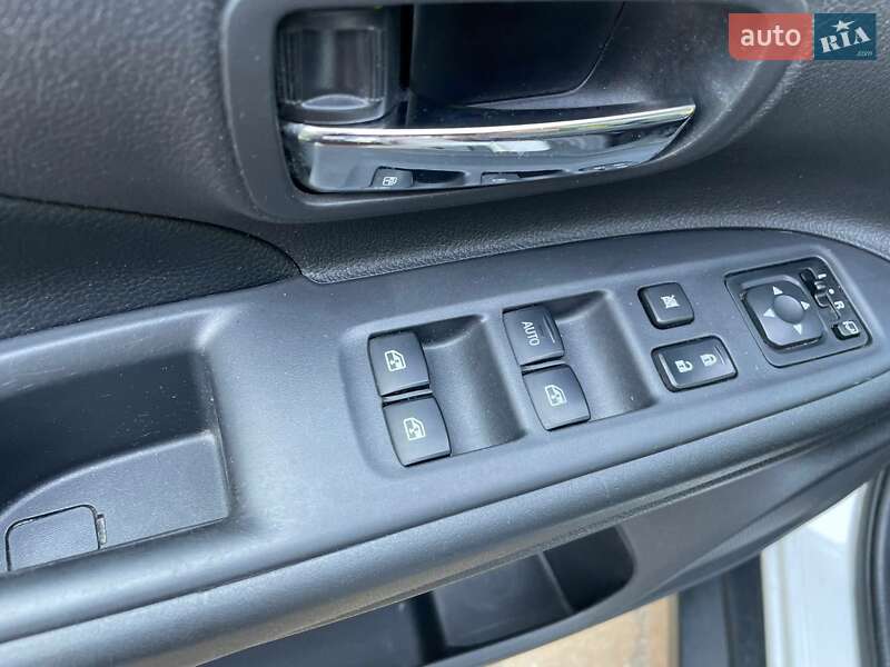 Mitsubishi Outlander 2016