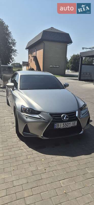 Lexus-4