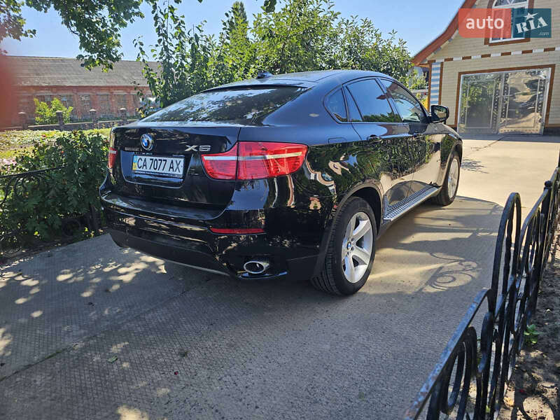 BMW X6 2011