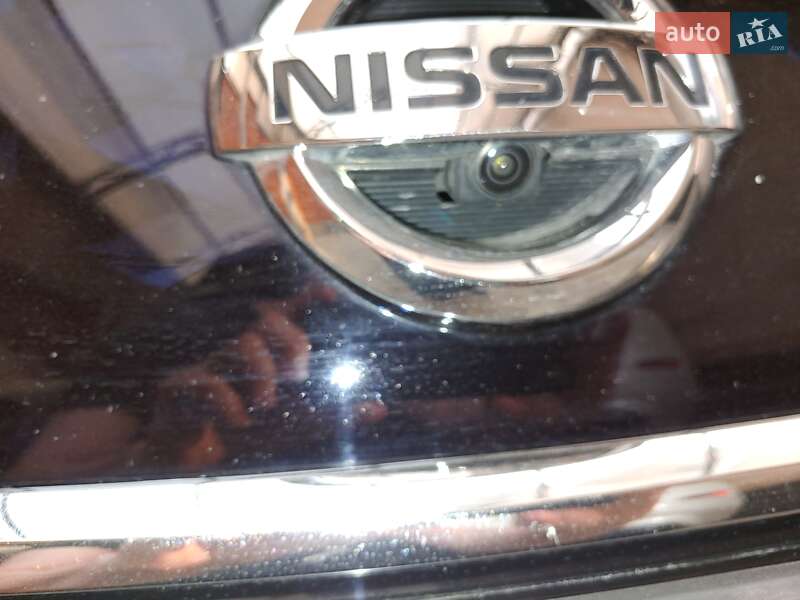 Nissan-0