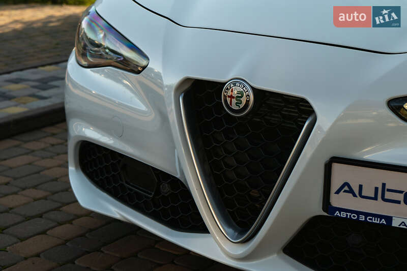 Alfa Romeo-36
