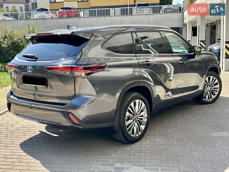 Toyota Highlander 2024