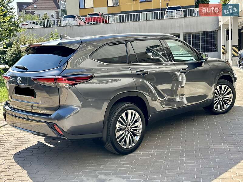 Toyota Highlander 2024
