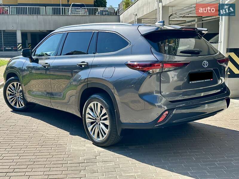 Toyota Highlander 2024