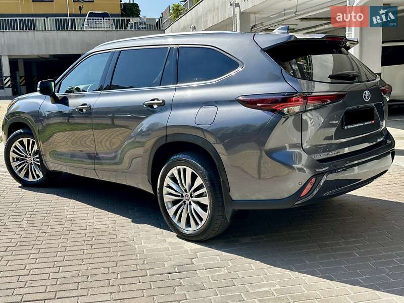 Toyota Highlander 2024
