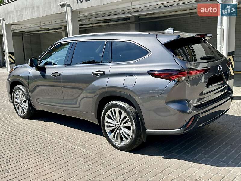 Toyota Highlander 2024