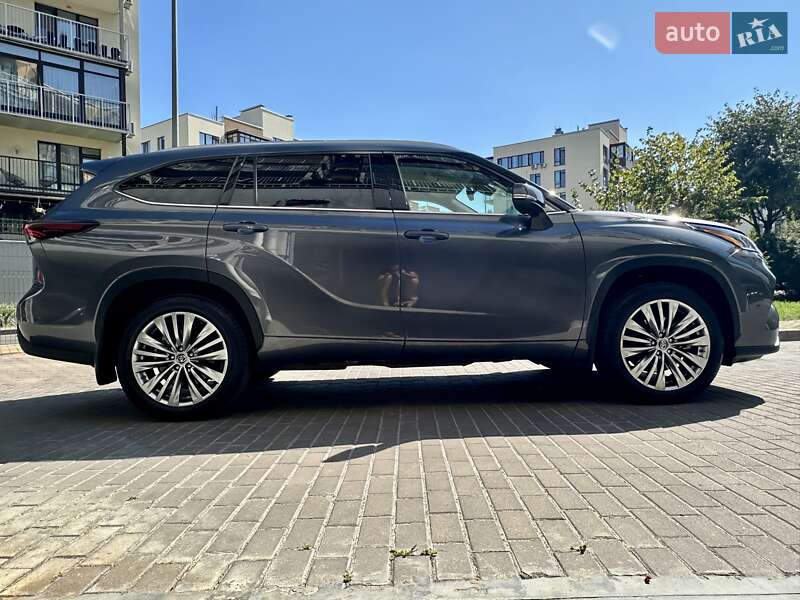 Toyota Highlander 2024