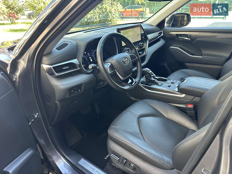 Toyota Highlander 2024