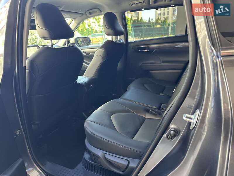 Toyota Highlander 2024