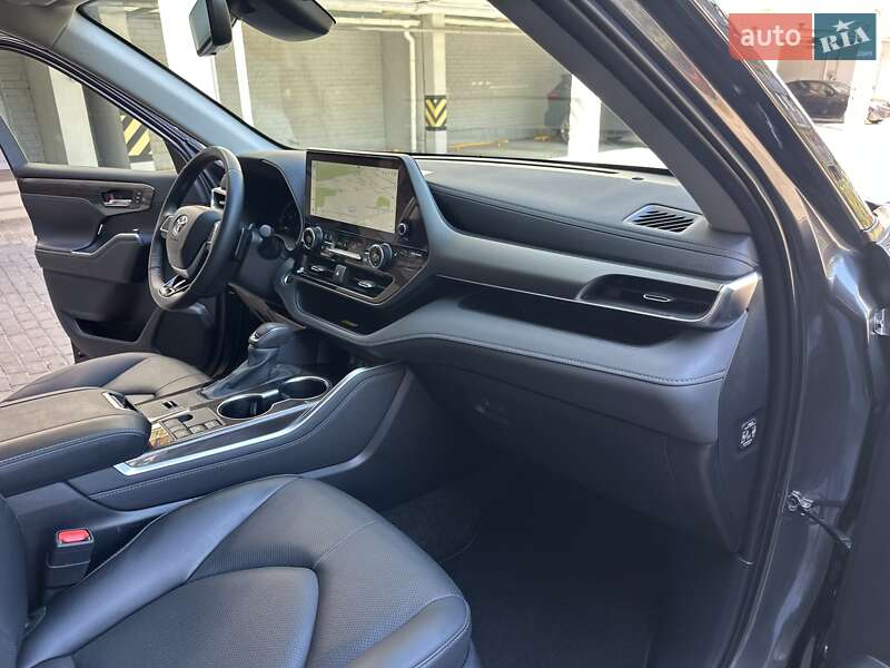 Toyota Highlander 2024