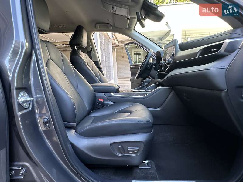 Toyota Highlander 2024