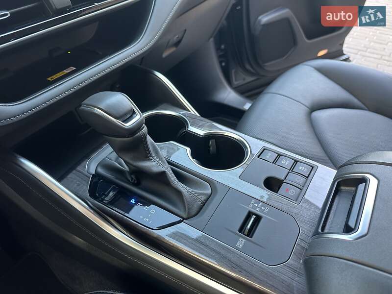 Toyota Highlander 2024