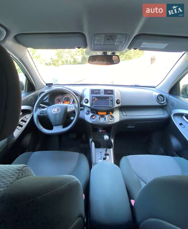 Toyota RAV4 2012