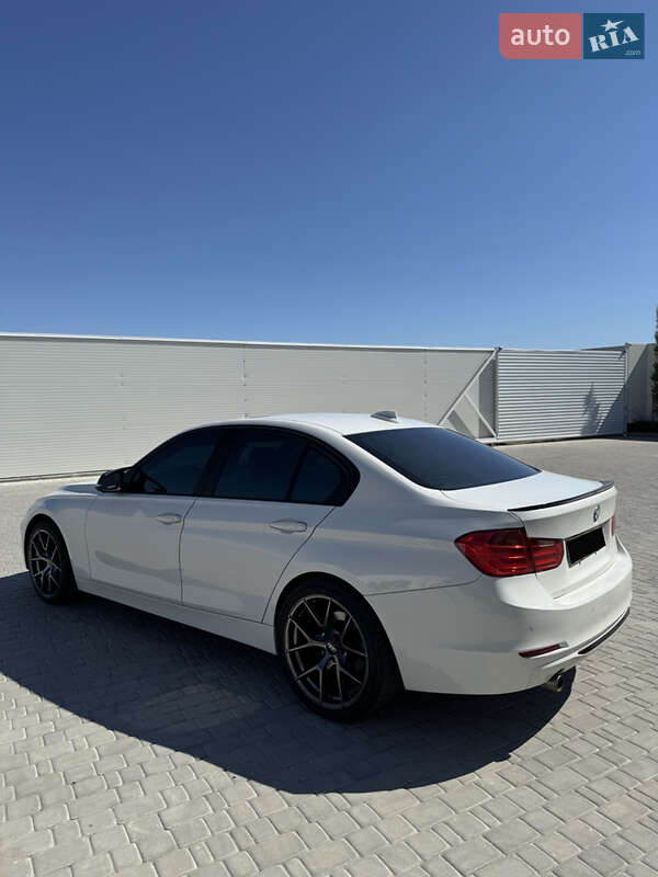 BMW 3 Series 2012