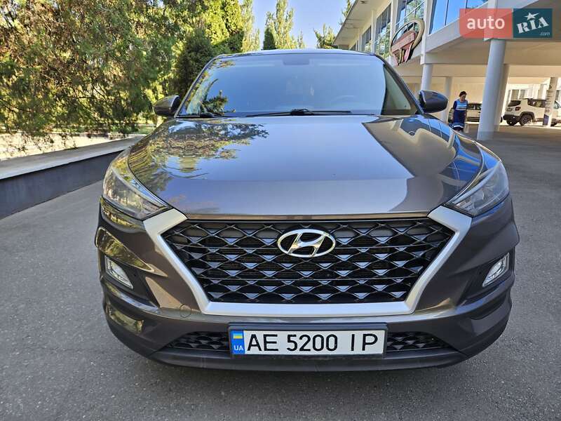 Hyundai-8