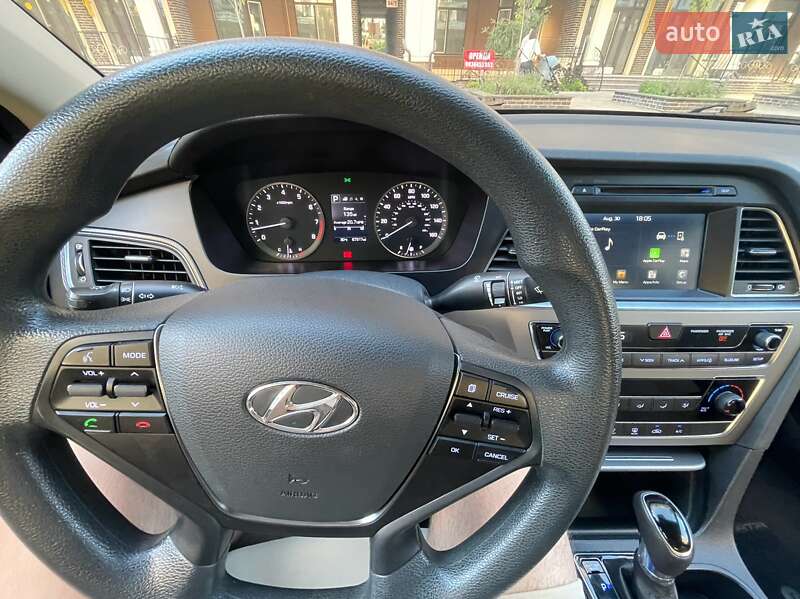 Hyundai-12