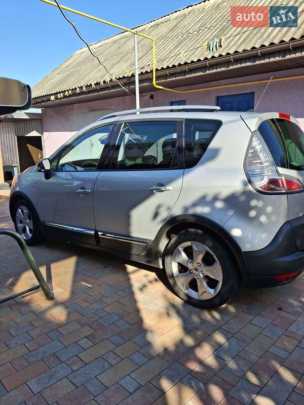 Renault Scenic XMOD 2013