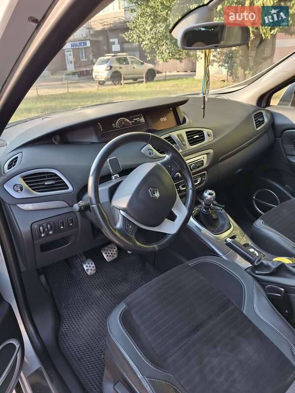 Renault Scenic XMOD 2013