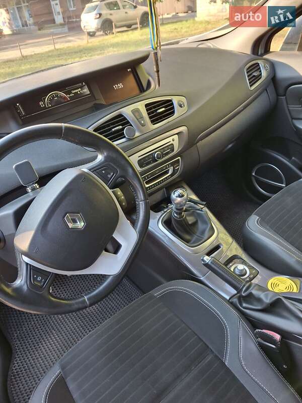 Renault Scenic XMOD 2013