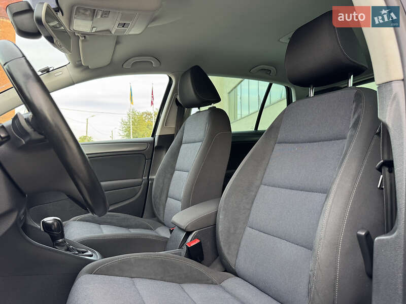 Volkswagen Golf 2011