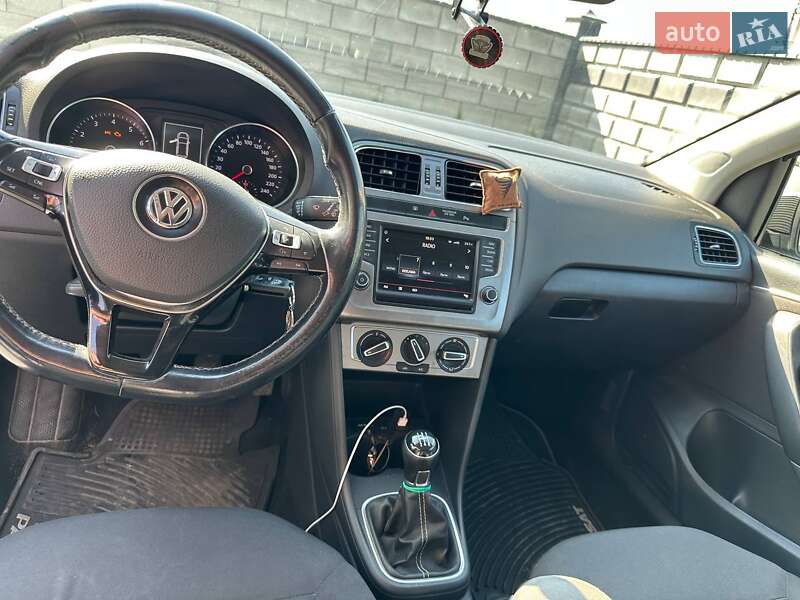 Volkswagen Polo 2016