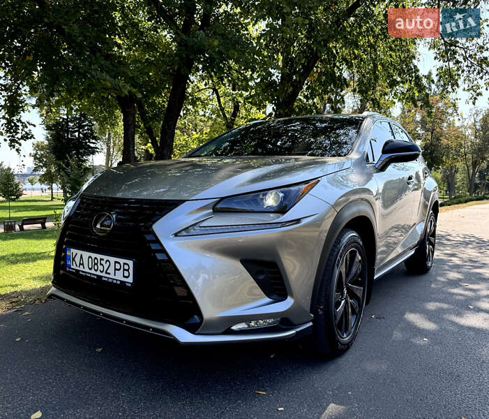 Lexus-4